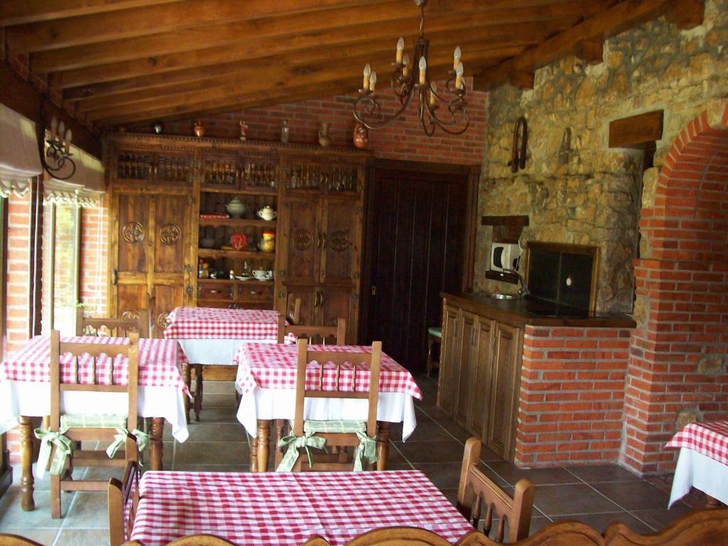 Posada Herrán Santillana del Mar Esterno foto