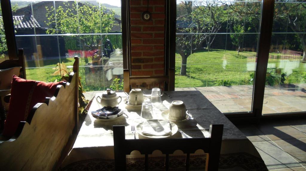 Posada Herrán Santillana del Mar Esterno foto